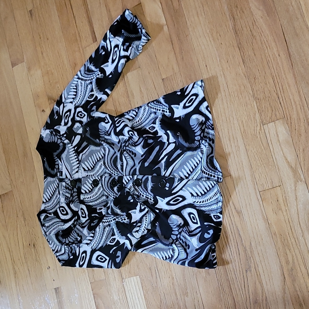 Essentials 3/4" Blouse